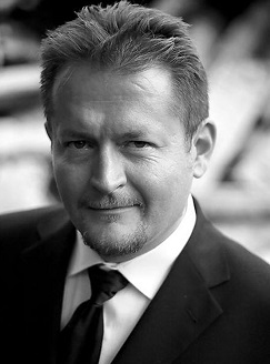 5 éve, 2019. június 3-án hunyt el Térey János (1970–2019) József Attila-díjas író, költő, drámaíró, műfordító