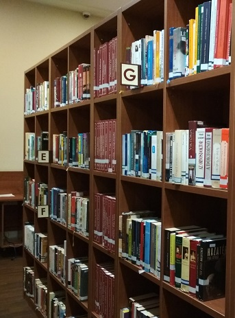 Az olvasótermekbe 2021 augusztusában–szeptemberében beválogatott könyvek