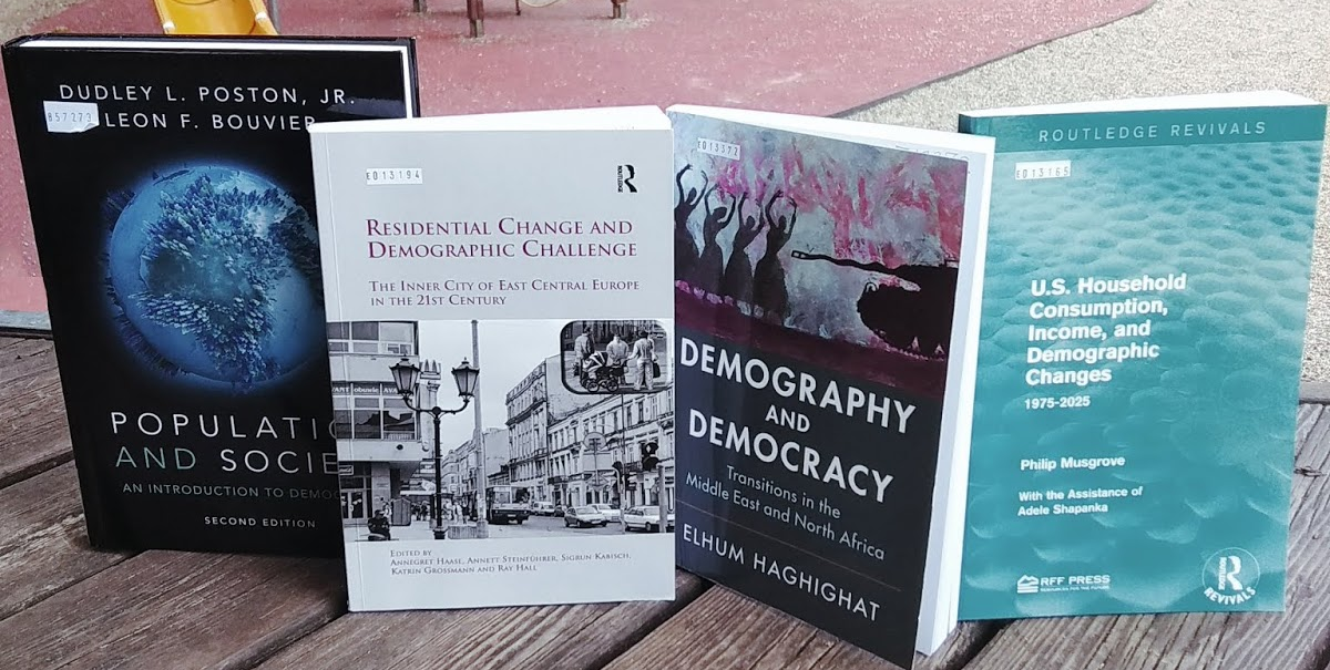 Könyvajánló idegen nyelvű könyveinkből: demográfia