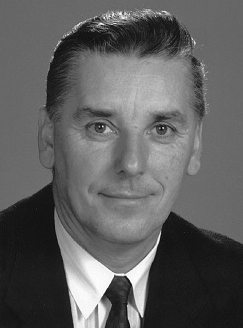 10 éve hunyt el Hoós János (1938–2014) közgazdász, statisztikus, egyetemi tanár, a KSH elnöke